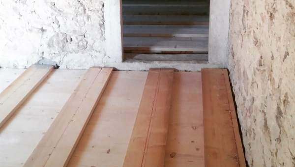 Ristrutturazione: rinforzo per solai in legno